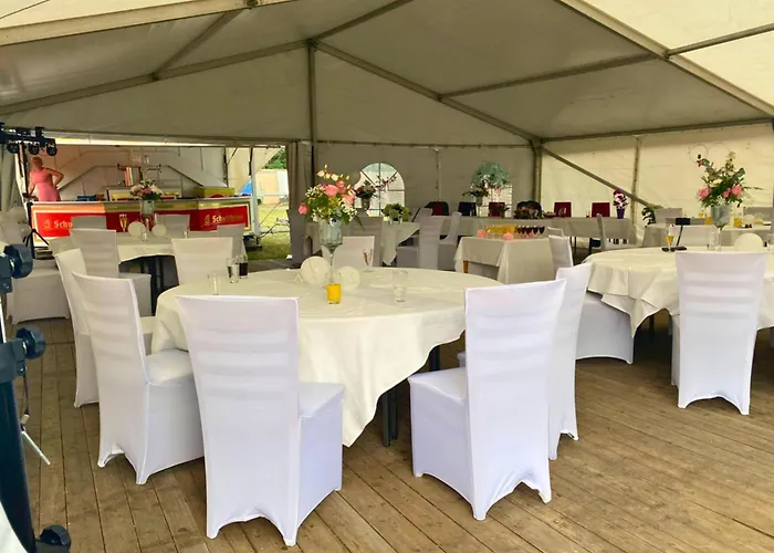Family In Bleyen-genschmar Apartment